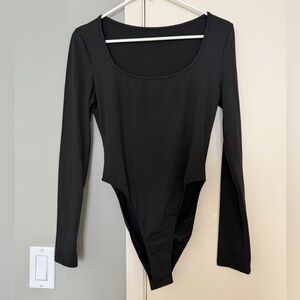 SHEIN Classic Black Scoop Neck Bodysuit